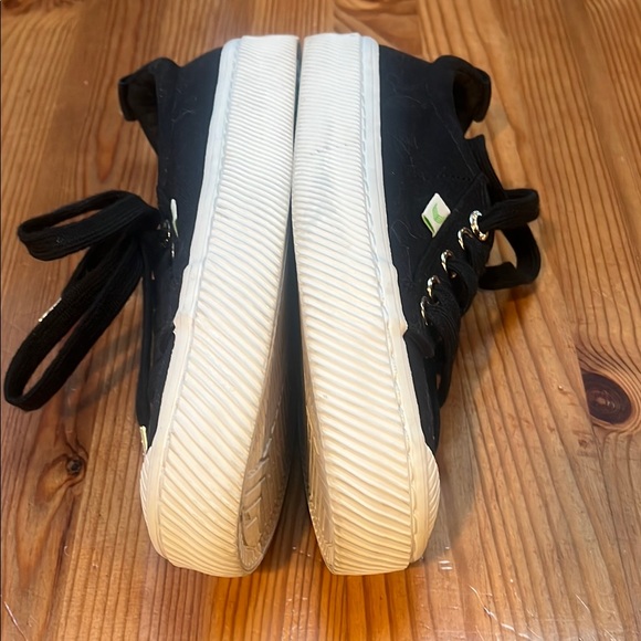 Cariuma Black Canvas Sneakers - Picture 11 of 14